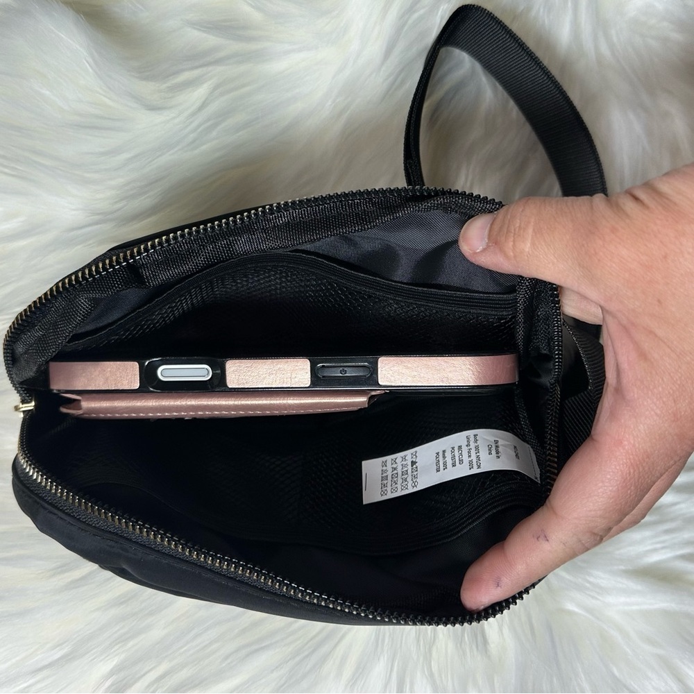 Elegant Black Mini Bag - Picture 4 of 6